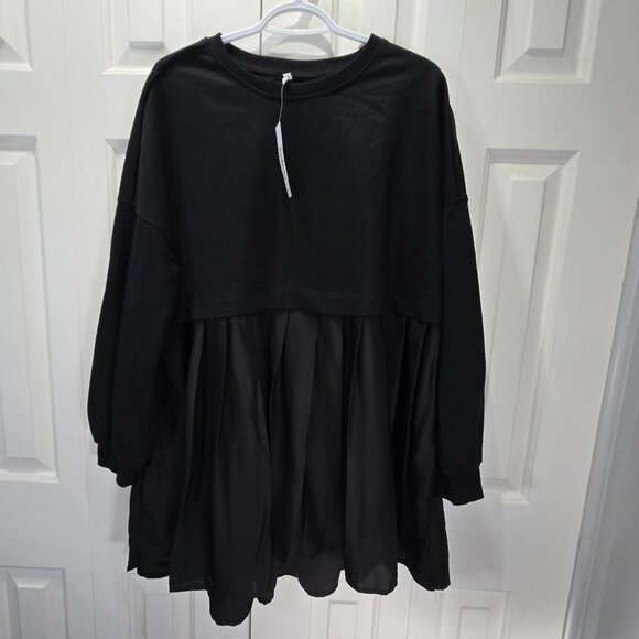 Dresses & Skirts - NWT Black Long Sleeve Short Dress – Size Small